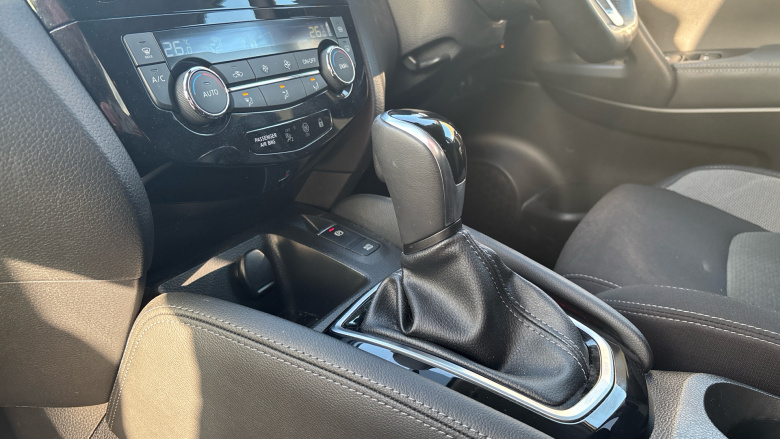 Nissan Qashqai 1.3 DiG-T 160 N-Connecta 5dr DCT Petrol Hatchback